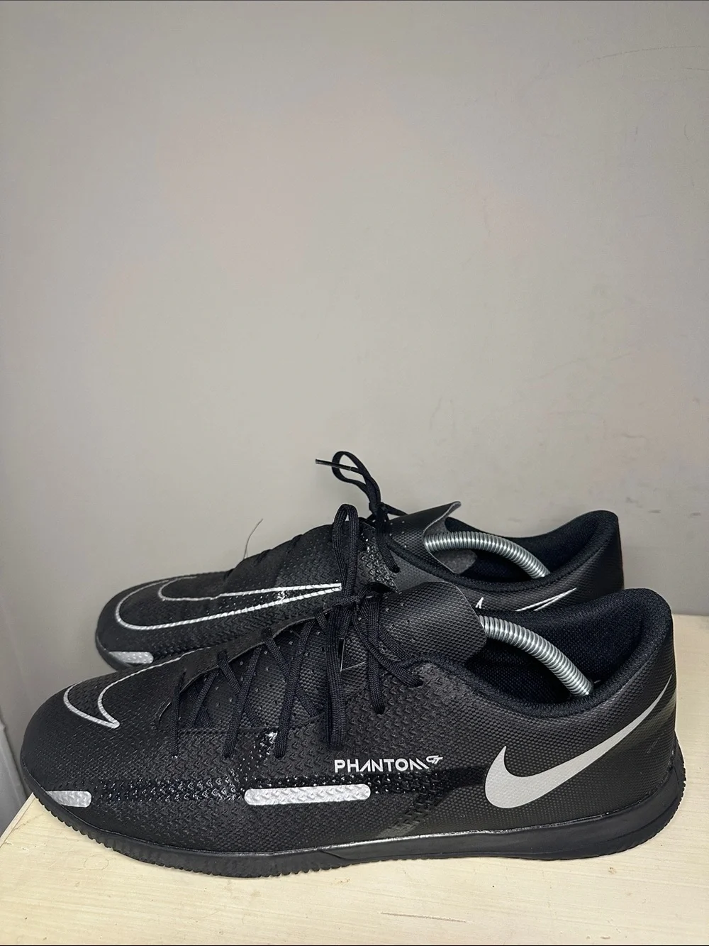 Nike Black metallic Silver Phantom GT2 Club IC Men's Soccer Shoes